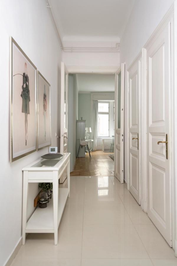 Jettsetter Luxury Apartment By Andrassy Ave & Opera Budapeşte Dış mekan fotoğraf