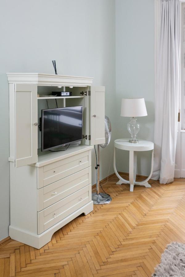 Jettsetter Luxury Apartment By Andrassy Ave & Opera Budapeşte Dış mekan fotoğraf